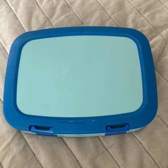 Blue Bentgo Bento Leak Proof Lunchbox - Picture 2 of 4